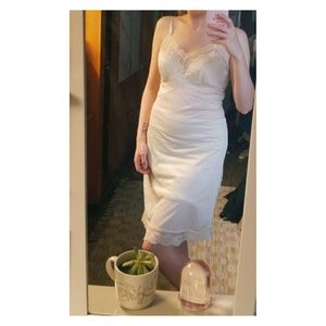 °White vintage lace slip°